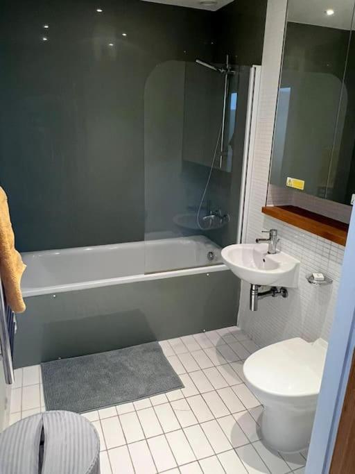 Stunning 2 Bed Flat! Centrally Located In London, Uk! Kültér fotó