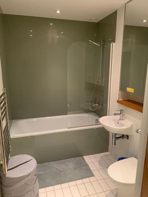 Stunning 2 Bed Flat! Centrally Located In London, Uk! Kültér fotó